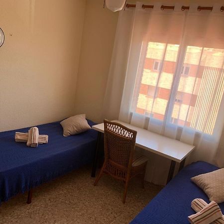Cozy Room Guapo-Alicante Nearby The Beach And The Center エクステリア 写真