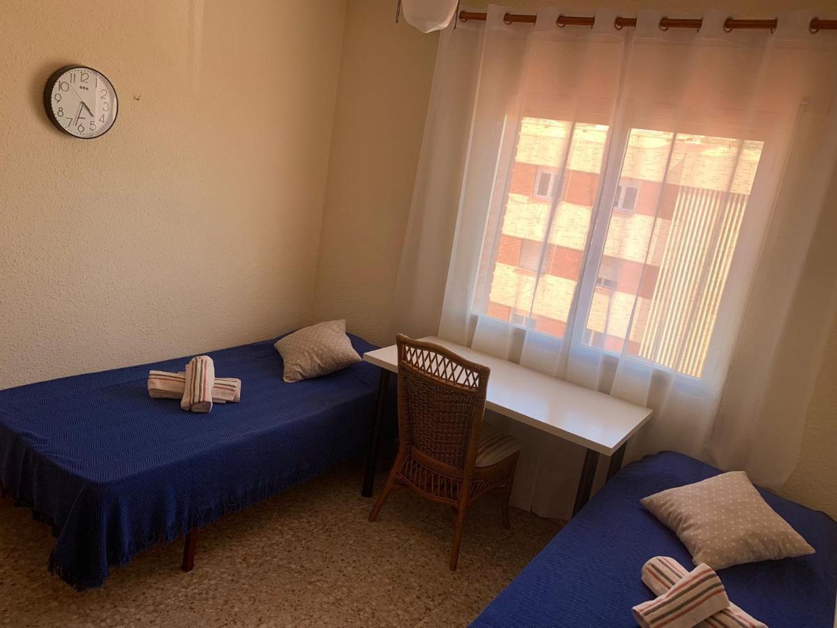 Cozy Room Guapo-Alicante Nearby The Beach And The Center エクステリア 写真