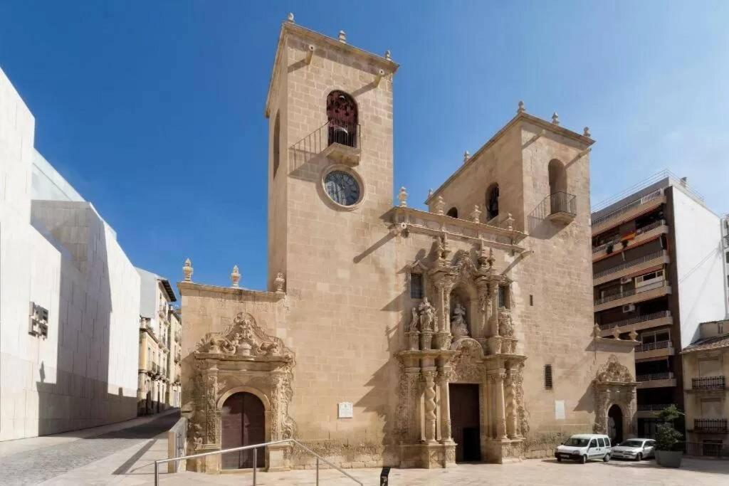 Cozy Room Guapo-Alicante Nearby The Beach And The Center エクステリア 写真